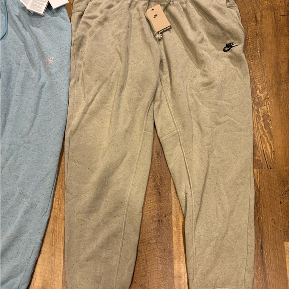 Nike Club Fleece Joggers - Picture 2 of 7